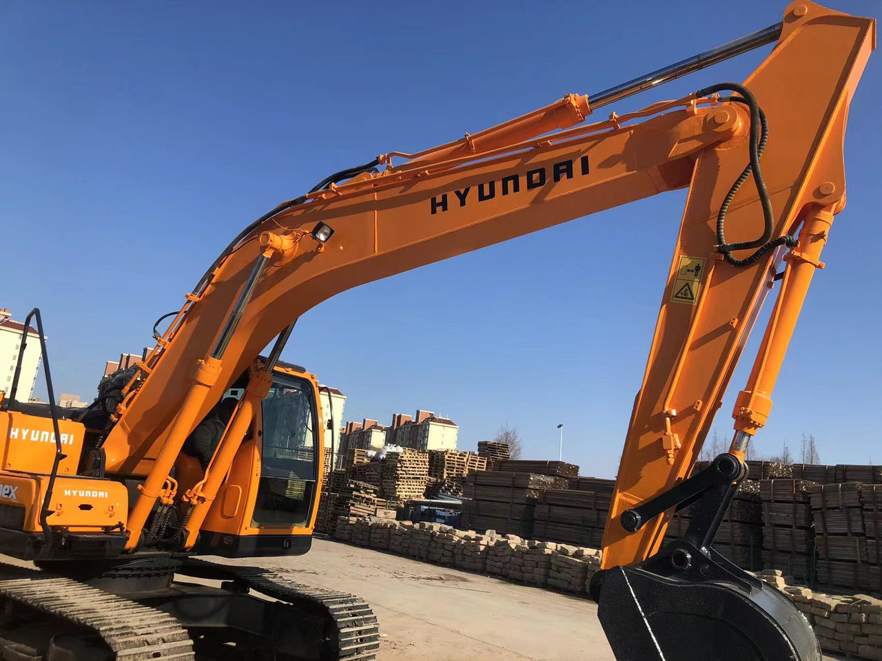 HYUNDAI ROBEX 215-9 R 215 - 9 - Máy xúc bánh xích: hình 4 HYUNDAI ROBEX 215-9 R 215 - 9 - Máy xúc bánh xích: hình 4