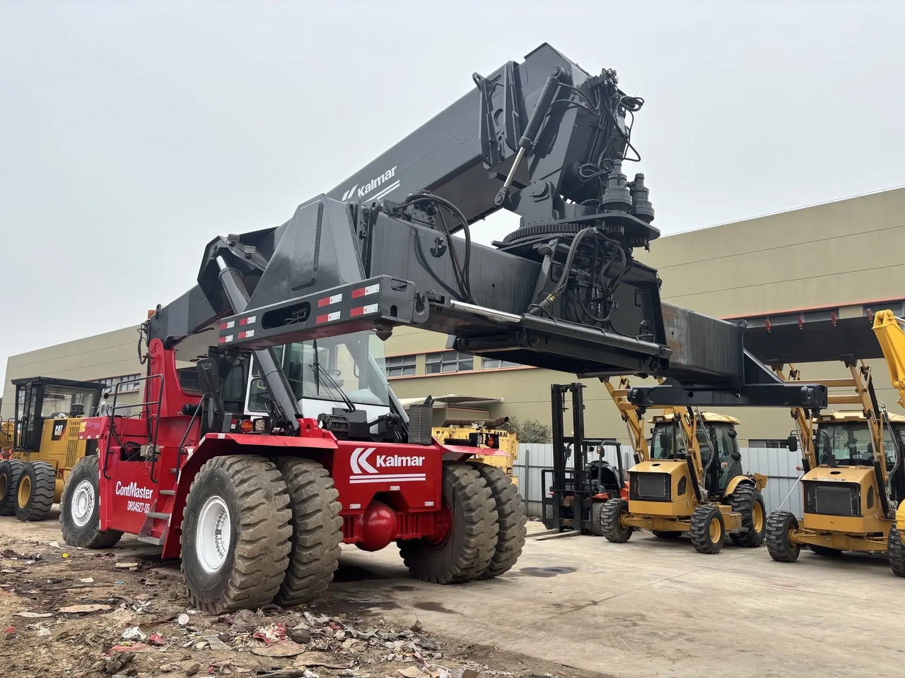 KALMAR DRS4527-S5 DRF450 DRD450 DRT450 - Máy nhấc container: hình 2 KALMAR DRS4527-S5 DRF450 DRD450 DRT450 - Máy nhấc container: hình 2