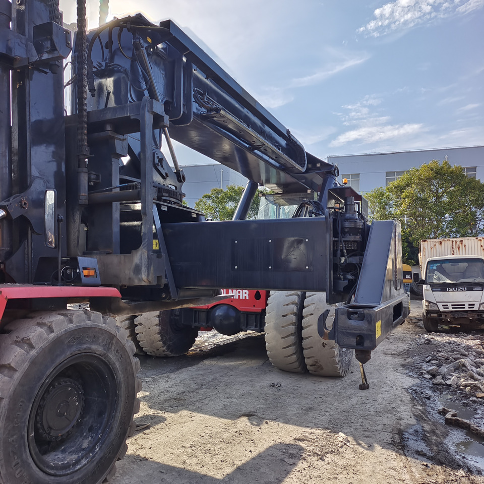 KALMAR DRT450 45 TON DRF 450 DRU450 DRD 450 - Xe tiếp cận xếp chồng: hình 3 KALMAR DRT450 45 TON DRF 450 DRU450 DRD 450 - Xe tiếp cận xếp chồng: hình 3