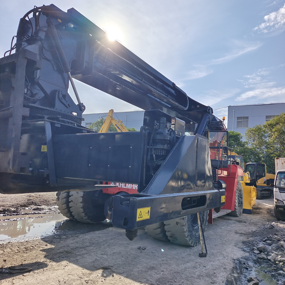 KALMAR DRT450 45 TON DRF 450 DRU450 DRD 450 - Xe tiếp cận xếp chồng: hình 4 KALMAR DRT450 45 TON DRF 450 DRU450 DRD 450 - Xe tiếp cận xếp chồng: hình 4