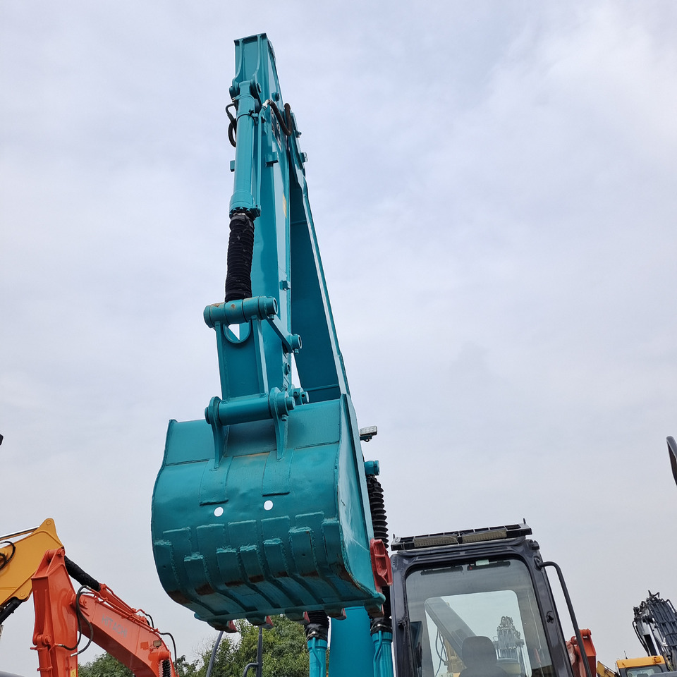 KOBELCO SK 140 - Máy xúc bánh xích: hình 4 KOBELCO SK 140 - Máy xúc bánh xích: hình 4