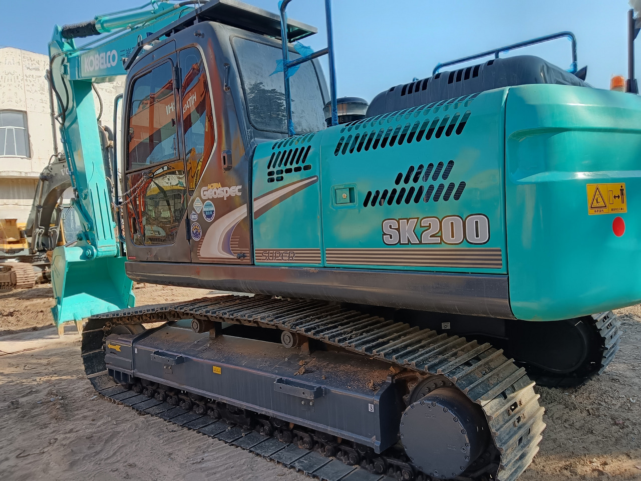 KOBELCO SK 200 - 8 - Máy xúc bánh xích: hình 1 KOBELCO SK 200 - 8 - Máy xúc bánh xích: hình 1