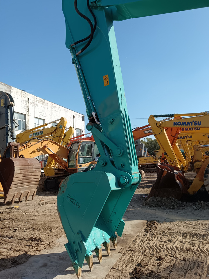 KOBELCO SK 200 - 8 - Máy xúc bánh xích: hình 4 KOBELCO SK 200 - 8 - Máy xúc bánh xích: hình 4
