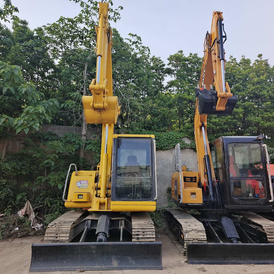 KOMATSU PC 60 - Máy xúc mini: hình 2 KOMATSU PC 60 - Máy xúc mini: hình 2