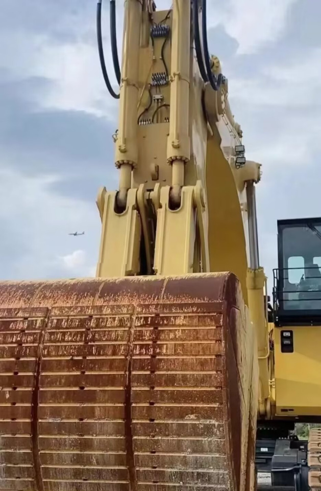KOMATSU PC2000-8 - Máy móc đào mỏ: hình 2 KOMATSU PC2000-8 - Máy móc đào mỏ: hình 2