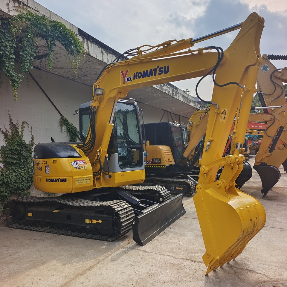 KOMATSU PC78US - Máy xúc mini: hình 2 KOMATSU PC78US - Máy xúc mini: hình 2
