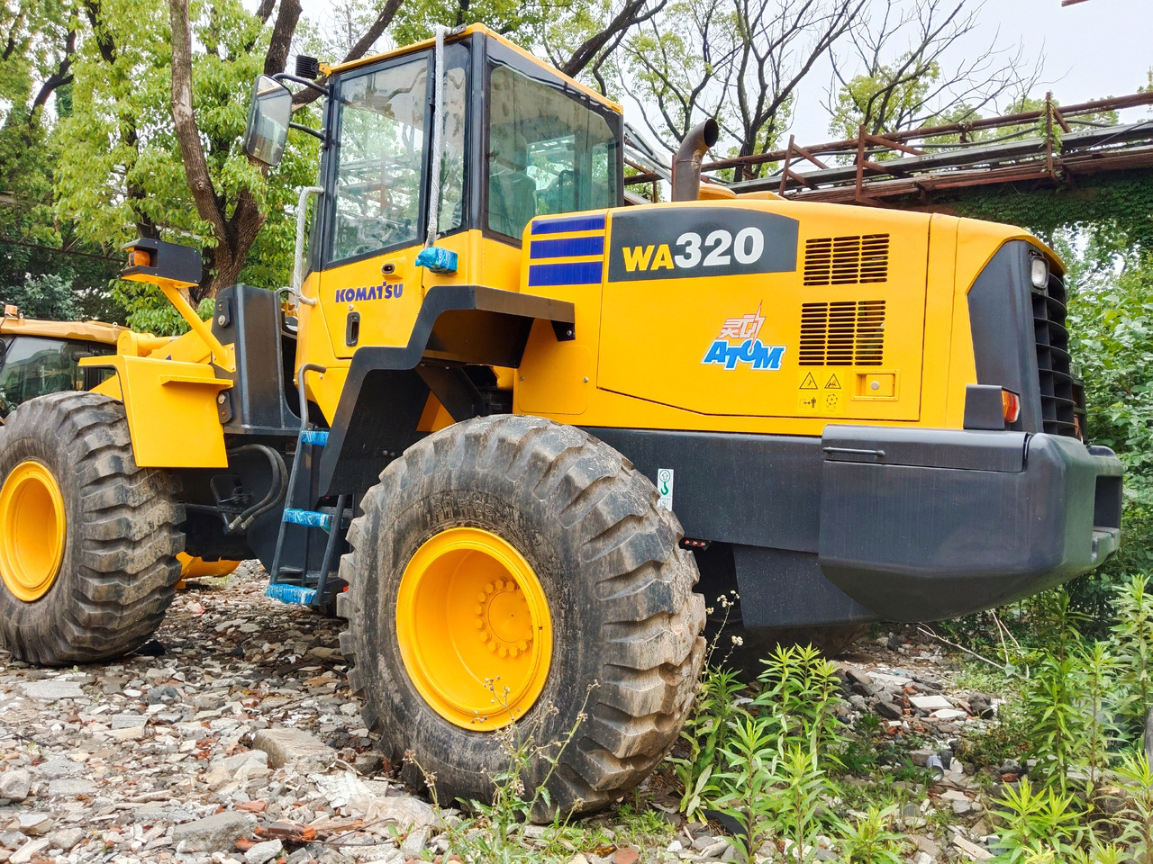 KOMATSU WA320-5 - Máy xúc lật bánh lốp: hình 5 KOMATSU WA320-5 - Máy xúc lật bánh lốp: hình 5