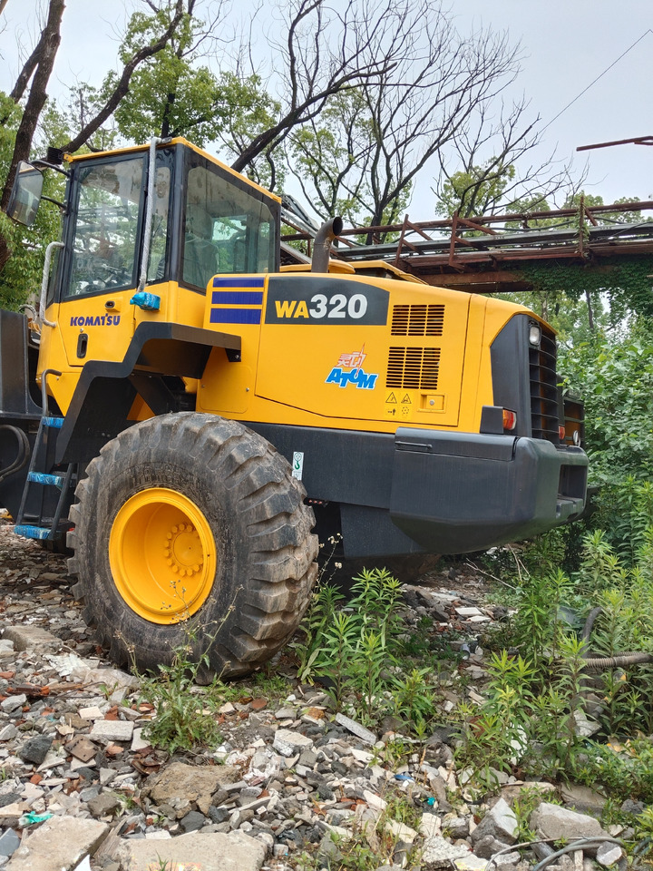 KOMATSU WA320-5 - Máy xúc lật bánh lốp: hình 3 KOMATSU WA320-5 - Máy xúc lật bánh lốp: hình 3
