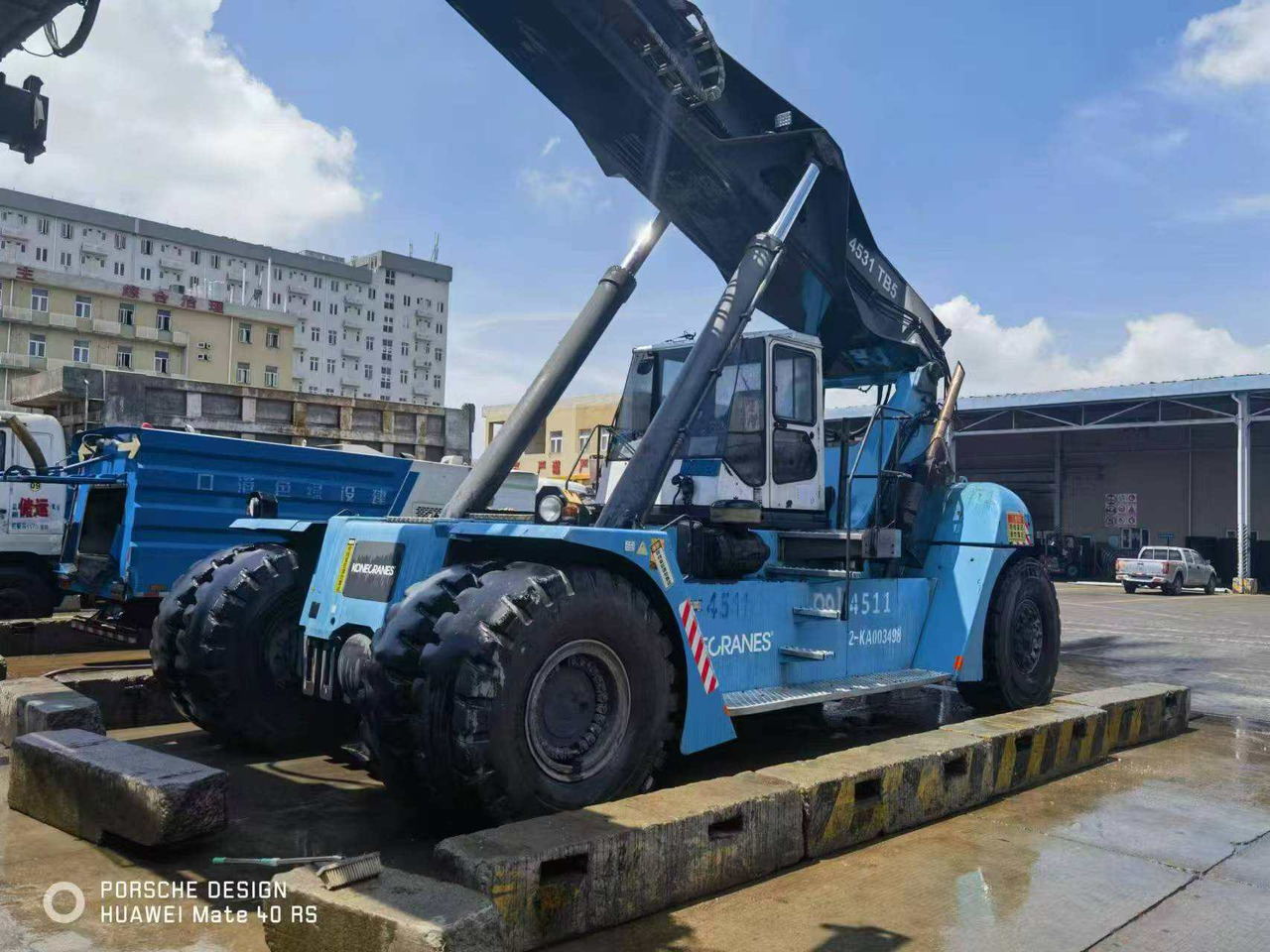 KONECRANES SMV 4531 TB5 45 TON CAPACITY - Xe tiếp cận xếp chồng: hình 1 KONECRANES SMV 4531 TB5 45 TON CAPACITY - Xe tiếp cận xếp chồng: hình 1