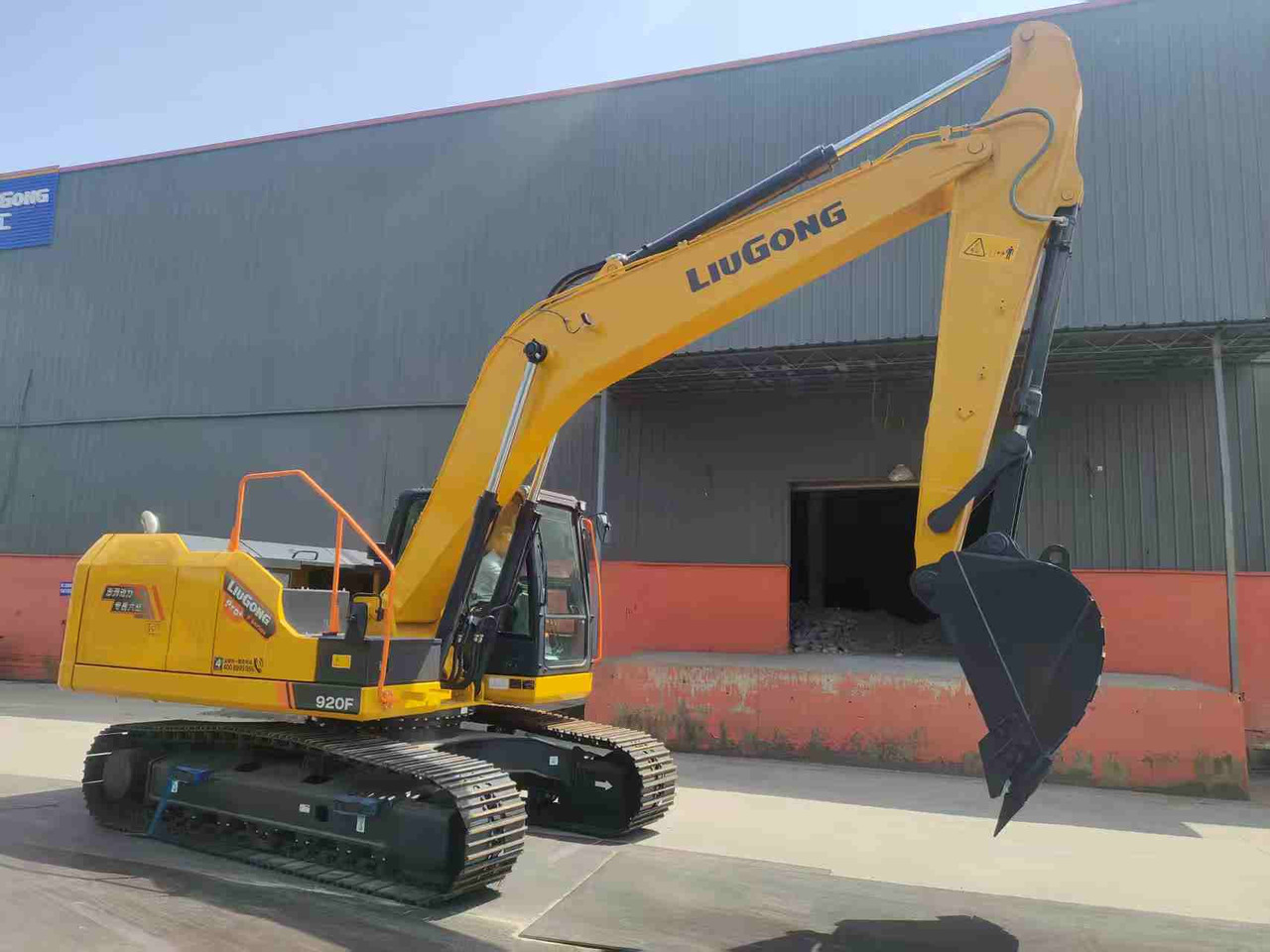 LIUGONG 920FG4 100% Brand New 21.5 TON 20 TON - Máy xúc bánh xích: hình 3 LIUGONG 920FG4 100% Brand New 21.5 TON 20 TON - Máy xúc bánh xích: hình 3