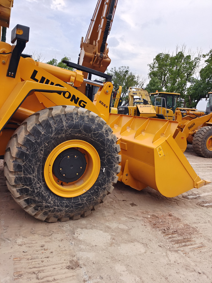 Máy xúc lật bánh lốp LIUGONG CLG 856: hình 9