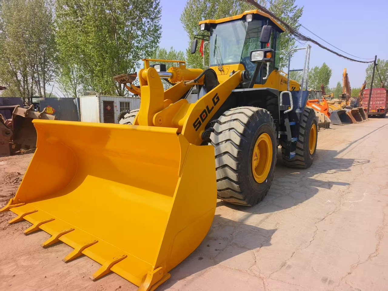 SDLG LG 956L - Máy xúc lật bánh lốp: hình 2 SDLG LG 956L - Máy xúc lật bánh lốp: hình 2