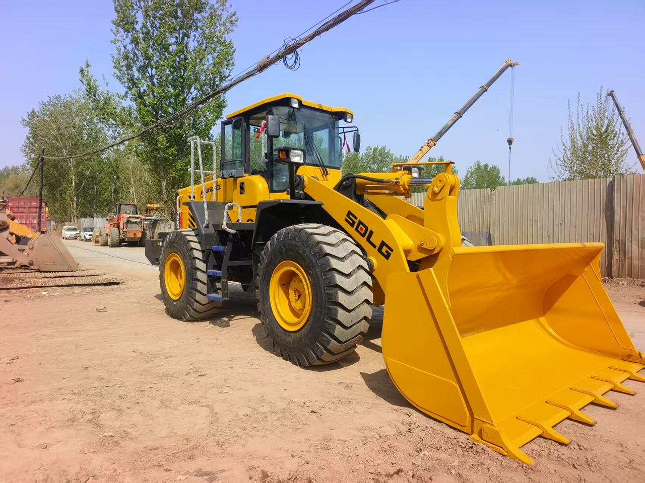 SDLG LG 956L - Máy xúc lật bánh lốp: hình 3 SDLG LG 956L - Máy xúc lật bánh lốp: hình 3