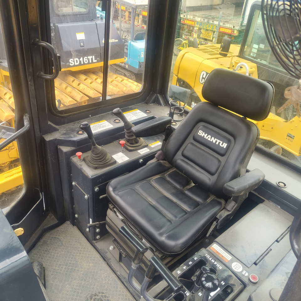 SHANTUI SD 16 WITH RIPPER - Máy ủi: hình 4 SHANTUI SD 16 WITH RIPPER - Máy ủi: hình 4