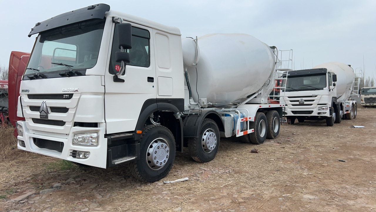 SINOTRUK HOWO 371HP 16CMB - Xe trộn bê tông: hình 5 SINOTRUK HOWO 371HP 16CMB - Xe trộn bê tông: hình 5