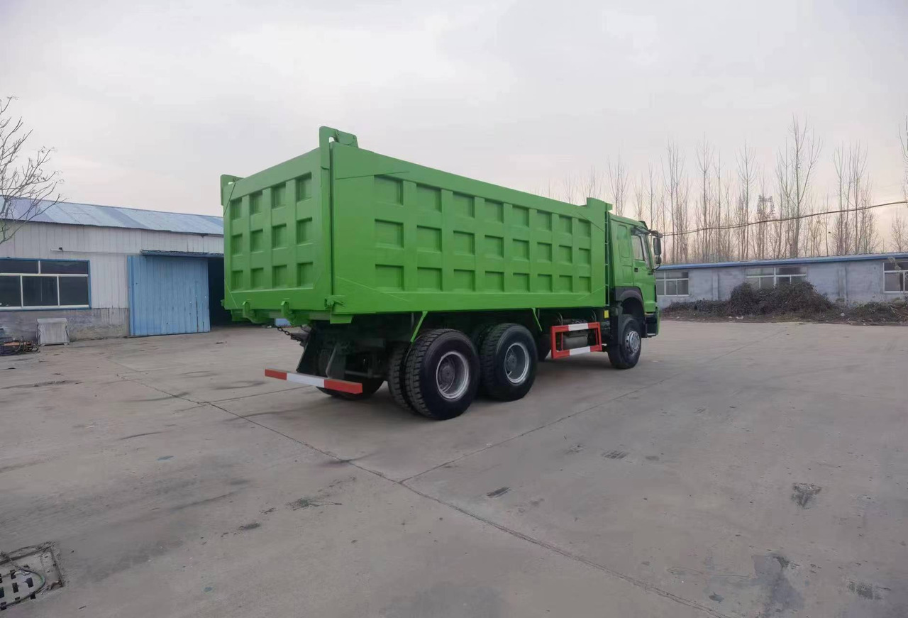 SINOTRUK HOWO DUMP TRUCK - Xe ben: hình 5 SINOTRUK HOWO DUMP TRUCK - Xe ben: hình 5