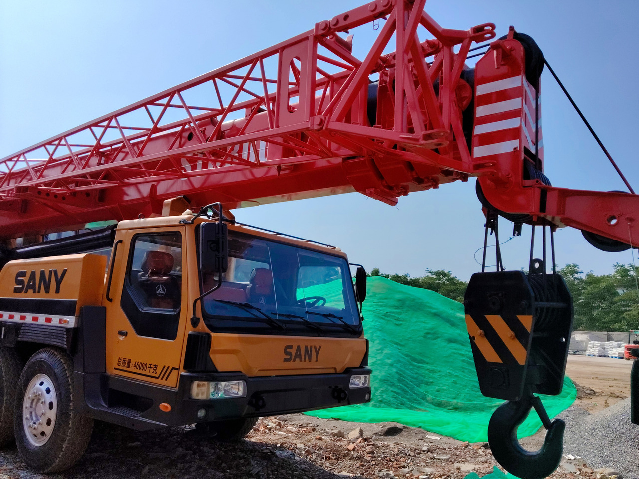 XCMG STC800 80 TON - Cẩu bánh lốp: hình 3 XCMG STC800 80 TON - Cẩu bánh lốp: hình 3