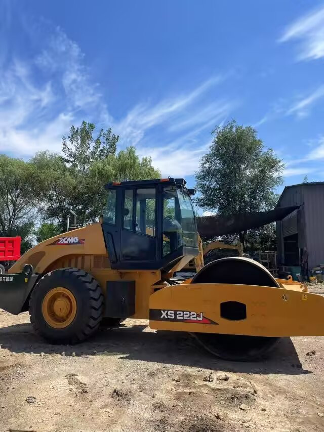 XCMG XS 222J - Máy lăn đường: hình 4 XCMG XS 222J - Máy lăn đường: hình 4