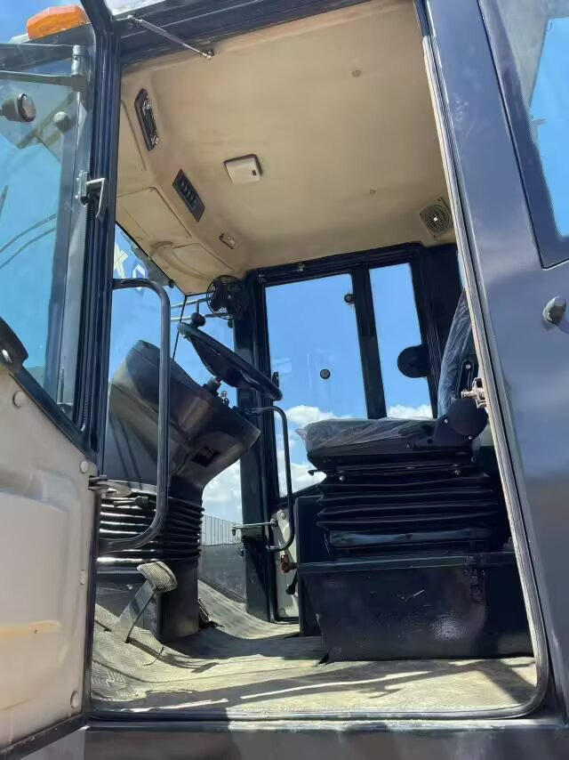 XCMG XS 222J - Máy lăn đường: hình 2 XCMG XS 222J - Máy lăn đường: hình 2