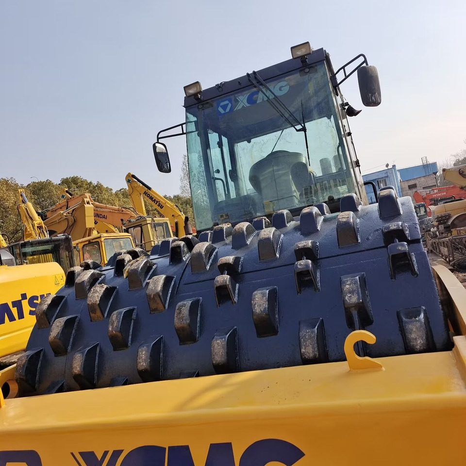 XCMG XS223J Tamping foot roller - Máy lăn đường: hình 1 XCMG XS223J Tamping foot roller - Máy lăn đường: hình 1