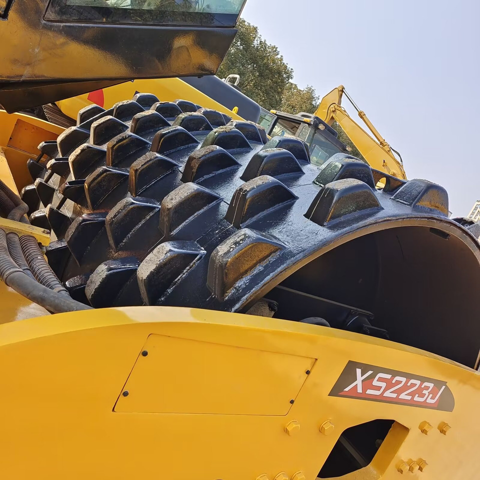 XCMG XS223J Tamping foot roller - Máy lăn đường: hình 5 XCMG XS223J Tamping foot roller - Máy lăn đường: hình 5