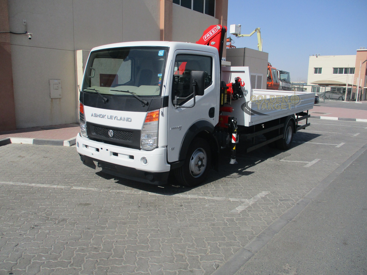 Ashok Leyland PARTNER LX 4x2 with Fassi F50A.022 Crane - Xe cẩu tự hành: hình 2 Ashok Leyland PARTNER LX 4x2 with Fassi F50A.022 Crane - Xe cẩu tự hành: hình 2