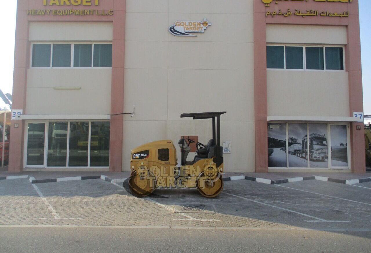 Caterpillar CB34B Double Drum Roller - Máy lăn đường: hình 4 Caterpillar CB34B Double Drum Roller - Máy lăn đường: hình 4