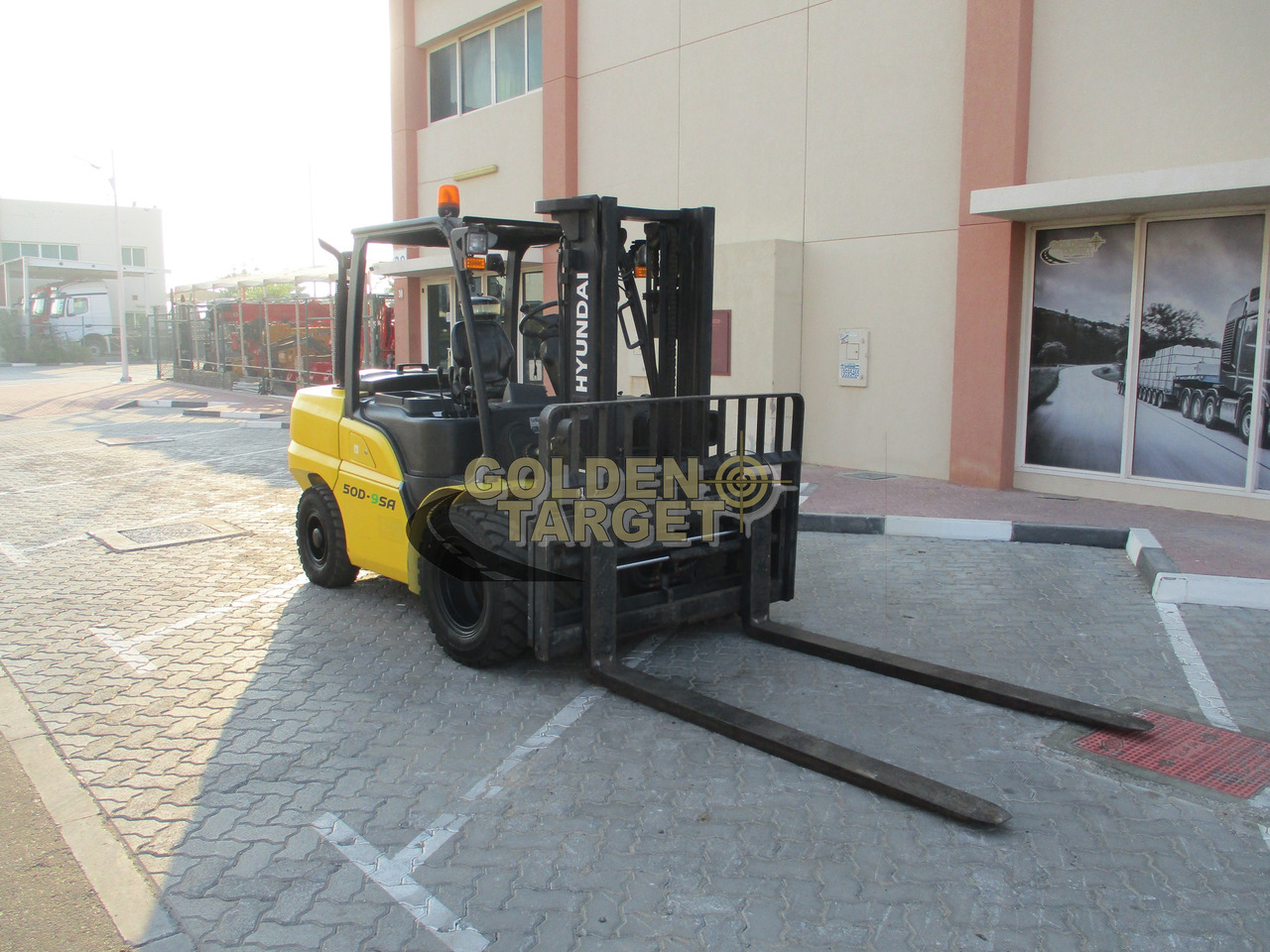 HYUNDAI 50D-9SA Forklift - Xe nâng diesel: hình 1 HYUNDAI 50D-9SA Forklift - Xe nâng diesel: hình 1