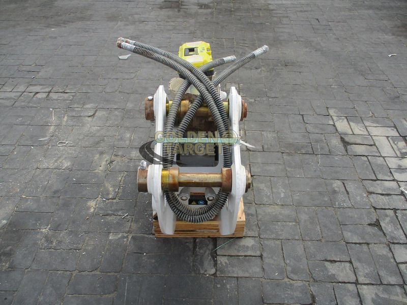 Hamm LY680 - Máy xúc lật: hình 3 Hamm LY680 - Máy xúc lật: hình 3