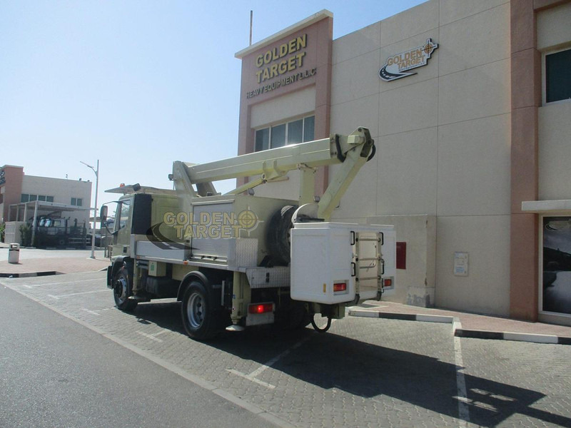 Iveco Euro Cargo 180E28 - Nền bục trên không: hình 3 Iveco Euro Cargo 180E28 - Nền bục trên không: hình 3