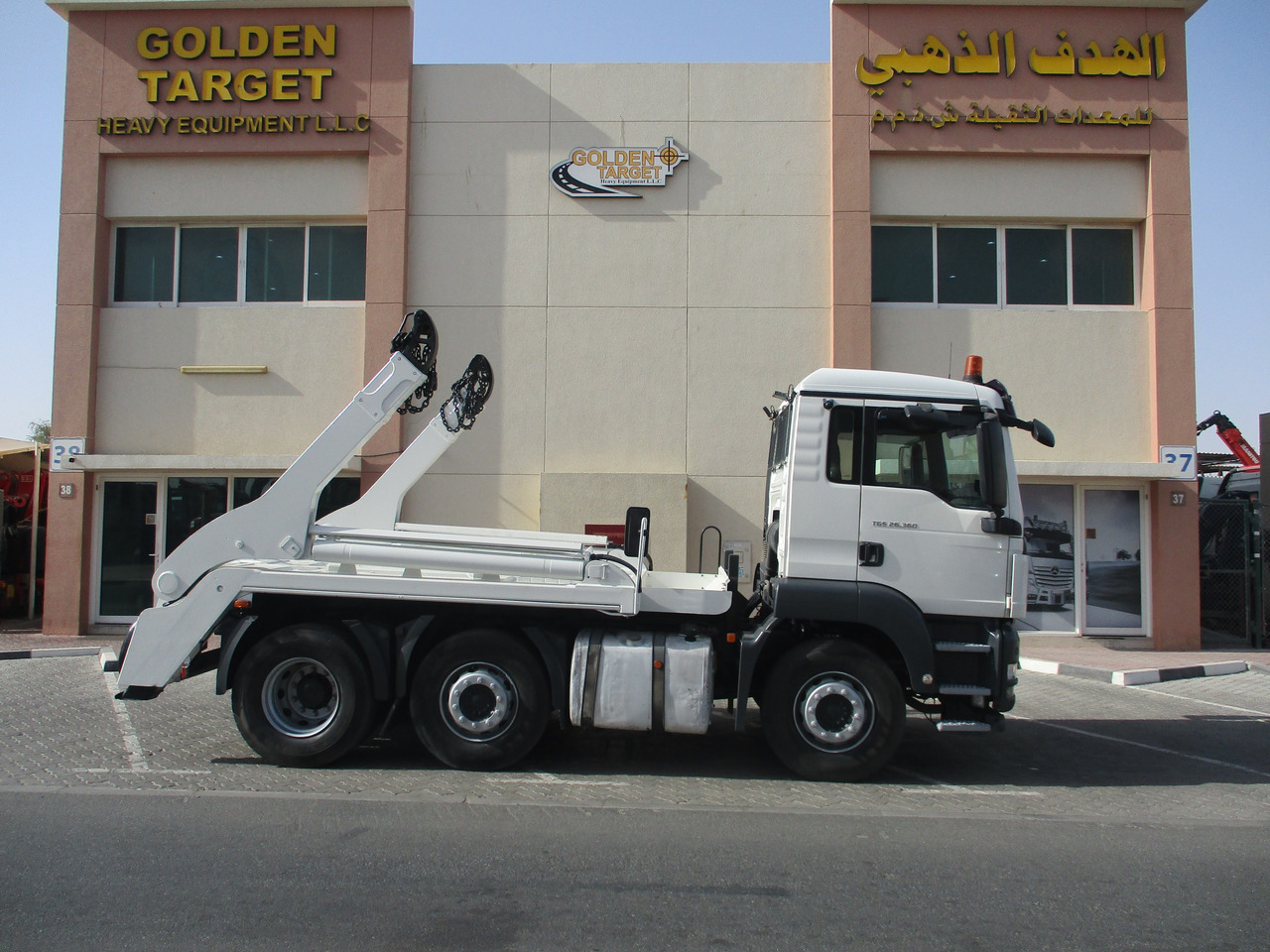 MAN TGS 26.360 6x2 Skip Loader - Xe tải chở thùng nhỏ: hình 5 MAN TGS 26.360 6x2 Skip Loader - Xe tải chở thùng nhỏ: hình 5