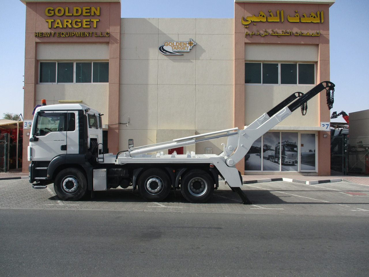 Xe tải chở thùng nhỏ MAN TGS 26.360 6x2 Skip Loader: hình 8