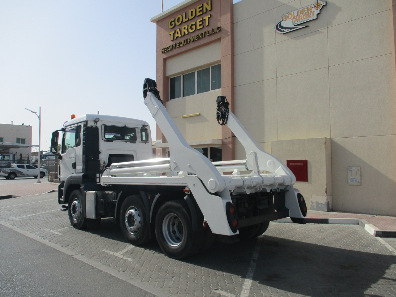 MAN TGS 26.360 6x2 Skip Loader - Xe tải chở thùng nhỏ: hình 4 MAN TGS 26.360 6x2 Skip Loader - Xe tải chở thùng nhỏ: hình 4