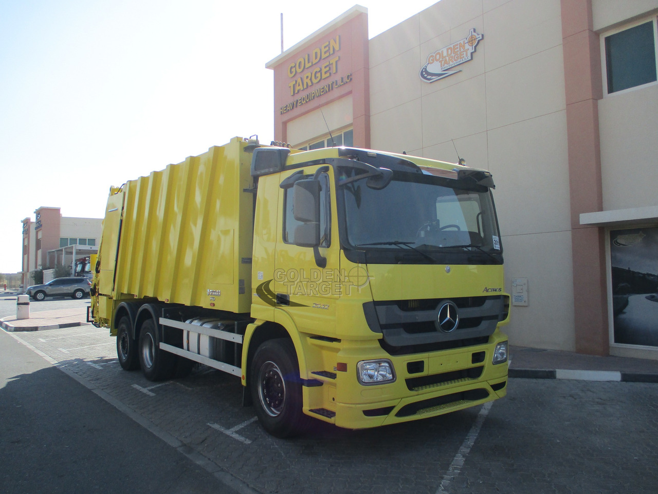 Mercedes Actros 2532 6×2 Garbage Truck - Xe tải chở rác: hình 1 Mercedes Actros 2532 6×2 Garbage Truck - Xe tải chở rác: hình 1