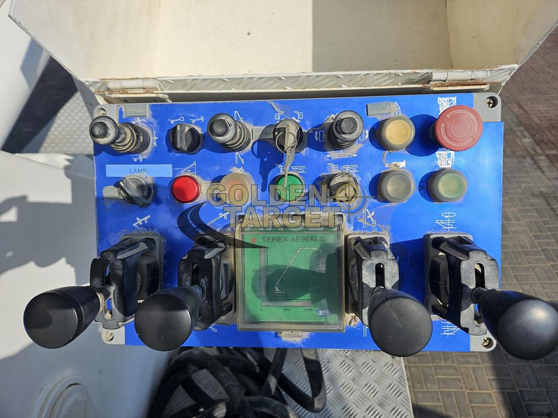 Nền bục trên không Mercedes-Benz 2638: hình 13 Nền bục trên không Mercedes-Benz 2638: hình 13