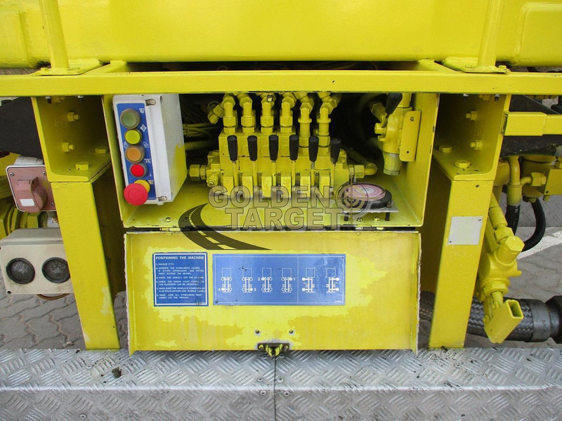 Nền bục trên không Mercedes-Benz 2638: hình 12 Nền bục trên không Mercedes-Benz 2638: hình 12