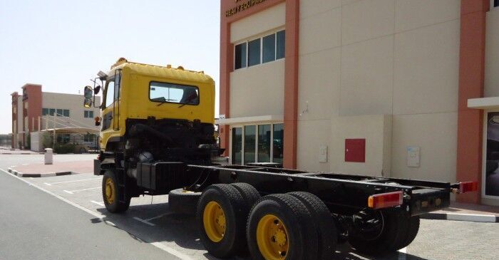 Nissan UD CZ4YL 6x6 Chassis Truck - Xe tải khung gầm: hình 2 Nissan UD CZ4YL 6x6 Chassis Truck - Xe tải khung gầm: hình 2
