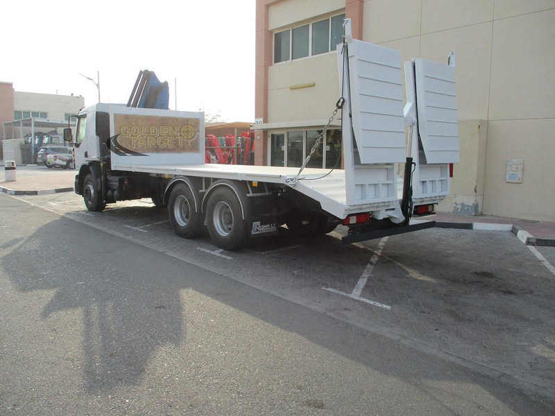 Renault KERAX 380 - Cẩu bánh lốp: hình 4 Renault KERAX 380 - Cẩu bánh lốp: hình 4