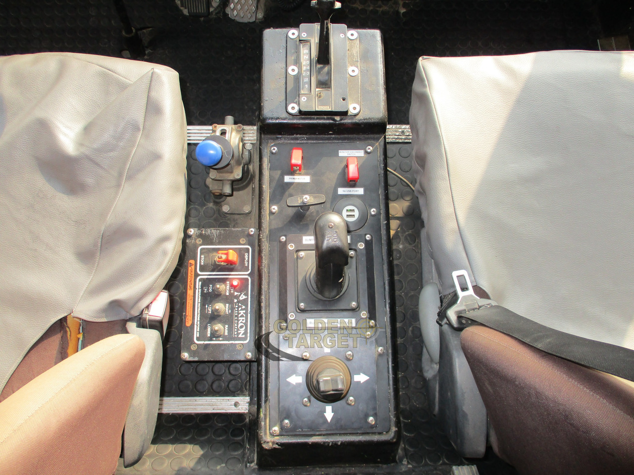 Xe tải cứu hỏa Reynolds Boughton Barracuda 6x6 Fire Truck: hình 19