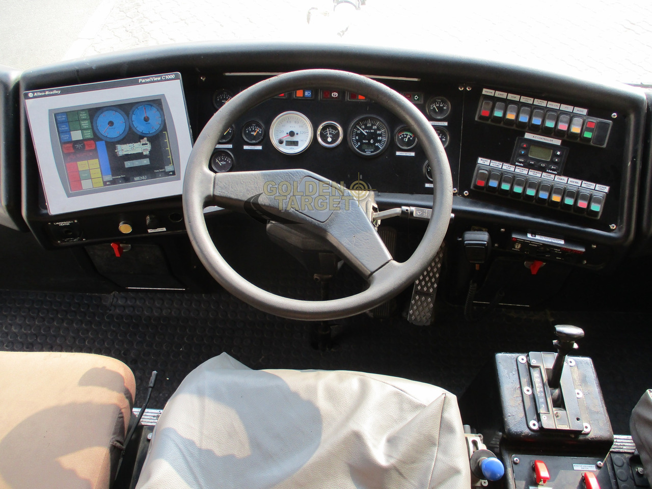 Xe tải cứu hỏa Reynolds Boughton Barracuda 6x6 Fire Truck: hình 18