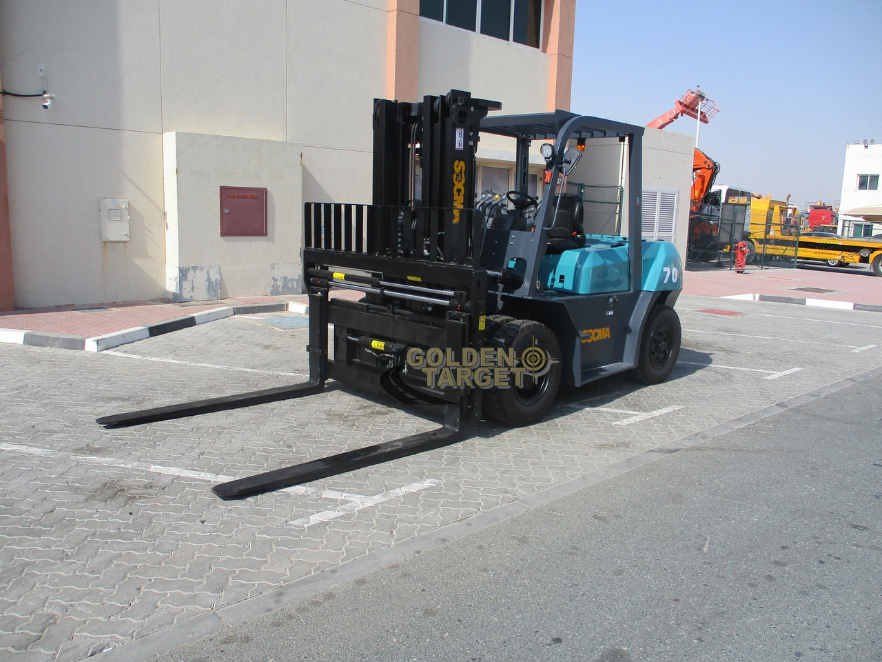 SOCMA HNF-70 Forklift - Xe nâng diesel: hình 2 SOCMA HNF-70 Forklift - Xe nâng diesel: hình 2