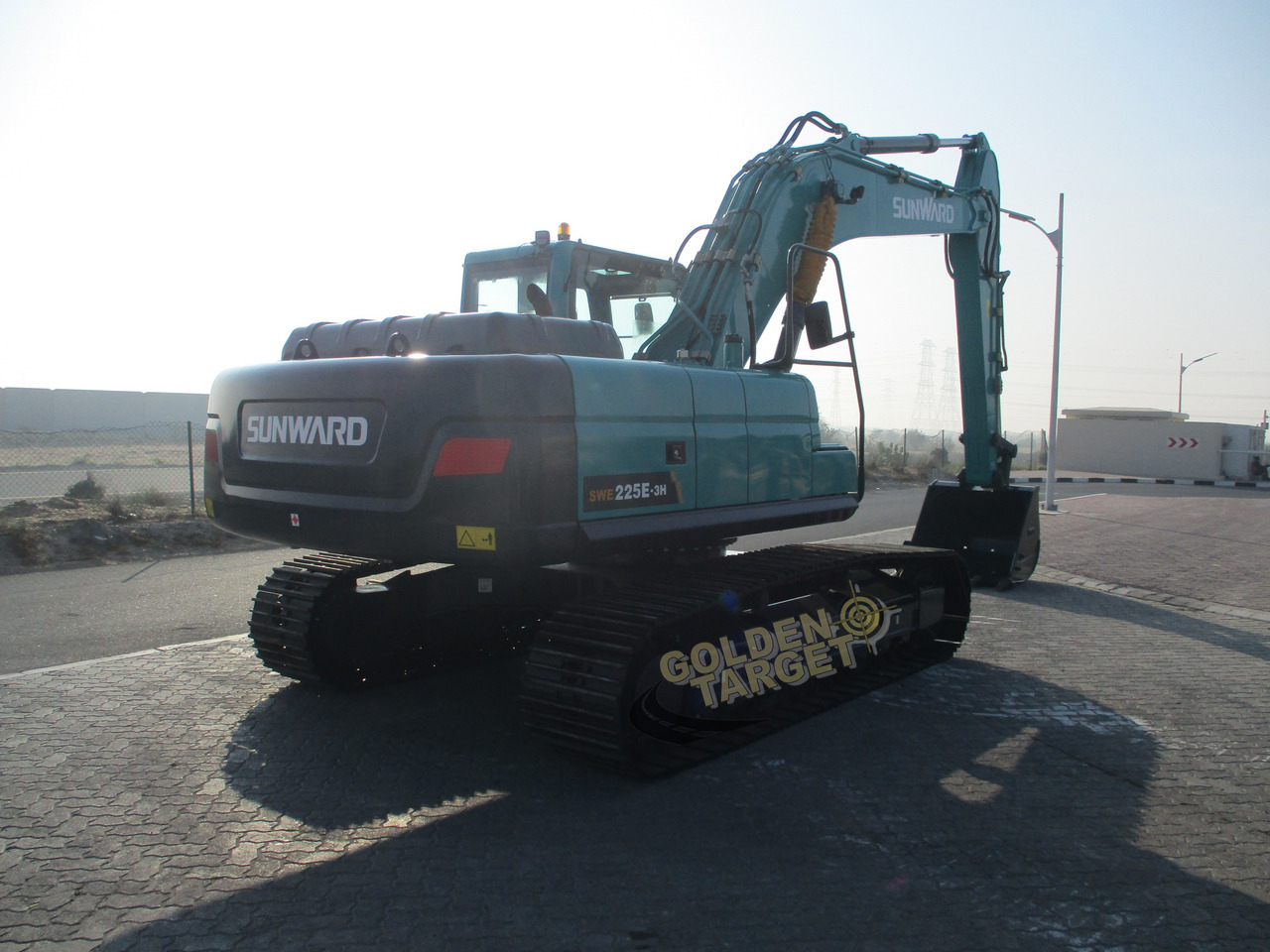 SUNWARD SWE225E-3H Hydraulic Excavator - Máy xúc bánh xích: hình 3 SUNWARD SWE225E-3H Hydraulic Excavator - Máy xúc bánh xích: hình 3