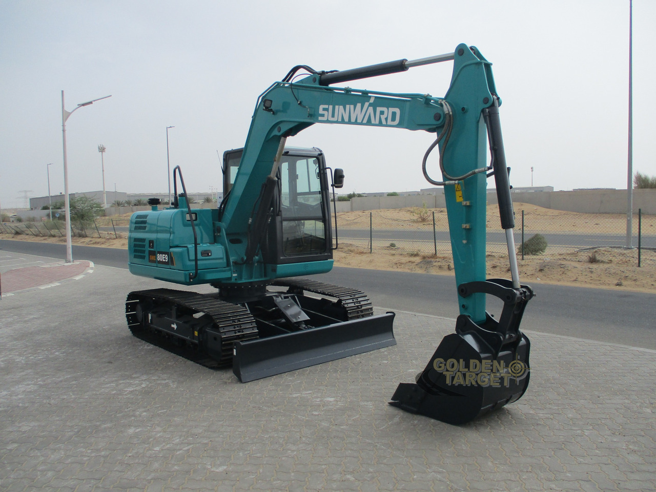 SUNWARD SWE80E9 Mini Hydraulic Excavator - Máy xúc mini: hình 1 SUNWARD SWE80E9 Mini Hydraulic Excavator - Máy xúc mini: hình 1
