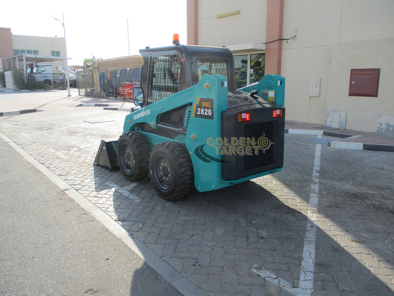 SUNWARD SWL2820 Skid Steer - Máy xúc lật đa năng: hình 4 SUNWARD SWL2820 Skid Steer - Máy xúc lật đa năng: hình 4
