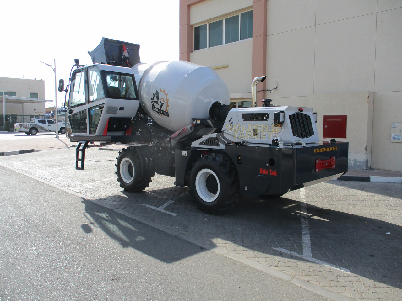 Solution H25 Self Loading Mixer - Xe trộn bê tông: hình 4 Solution H25 Self Loading Mixer - Xe trộn bê tông: hình 4