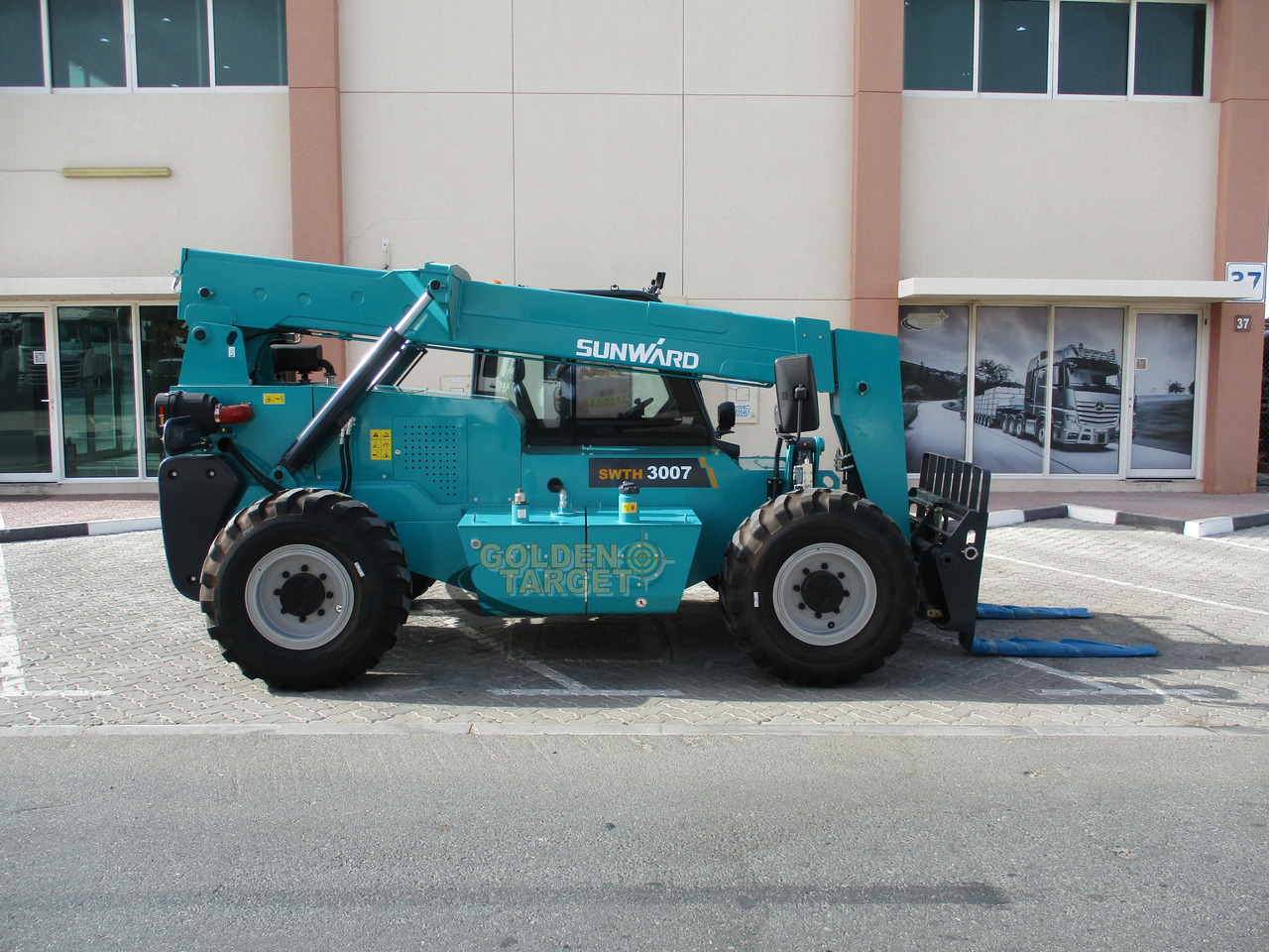 Sunward SWTH3007 4×4 Telehandler - Xe nhấc hình viễn vọng kính: hình 5 Sunward SWTH3007 4×4 Telehandler - Xe nhấc hình viễn vọng kính: hình 5