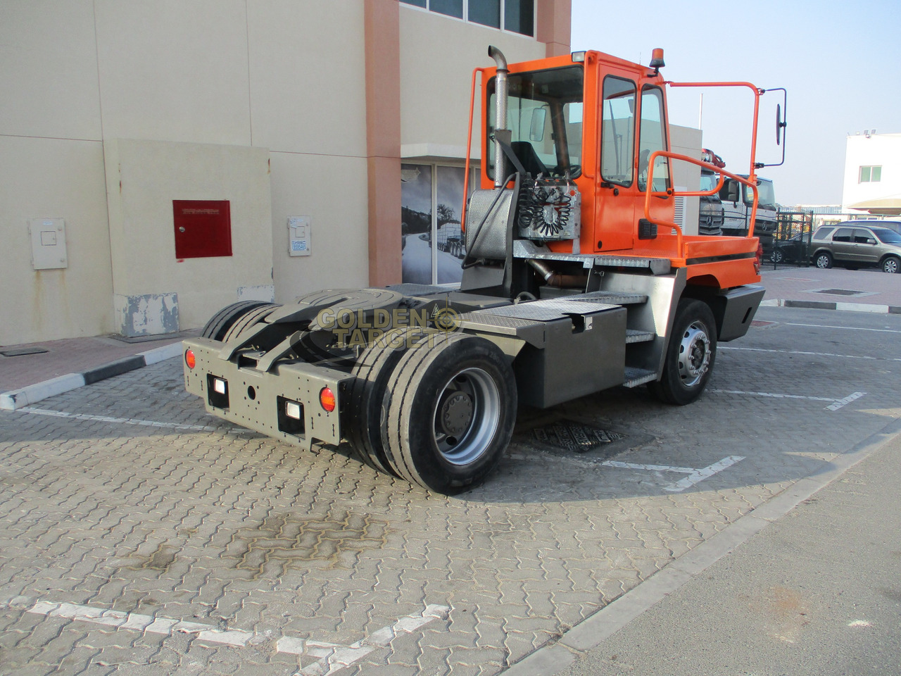 Terberg YT222 4x2 Terminal Truck - Máy cày trạm: hình 3 Terberg YT222 4x2 Terminal Truck - Máy cày trạm: hình 3