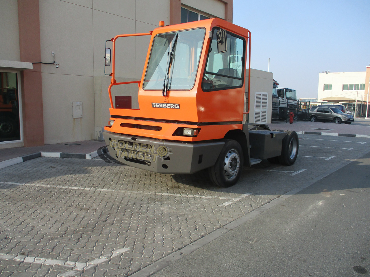 Terberg YT222 4x2 Terminal Truck - Máy cày trạm: hình 2 Terberg YT222 4x2 Terminal Truck - Máy cày trạm: hình 2