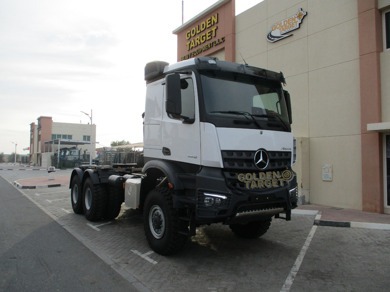 Mercedes-Benz Arocs 3342 6x6 Head Truck - Xe đầu kéo: hình 1 Mercedes-Benz Arocs 3342 6x6 Head Truck - Xe đầu kéo: hình 1