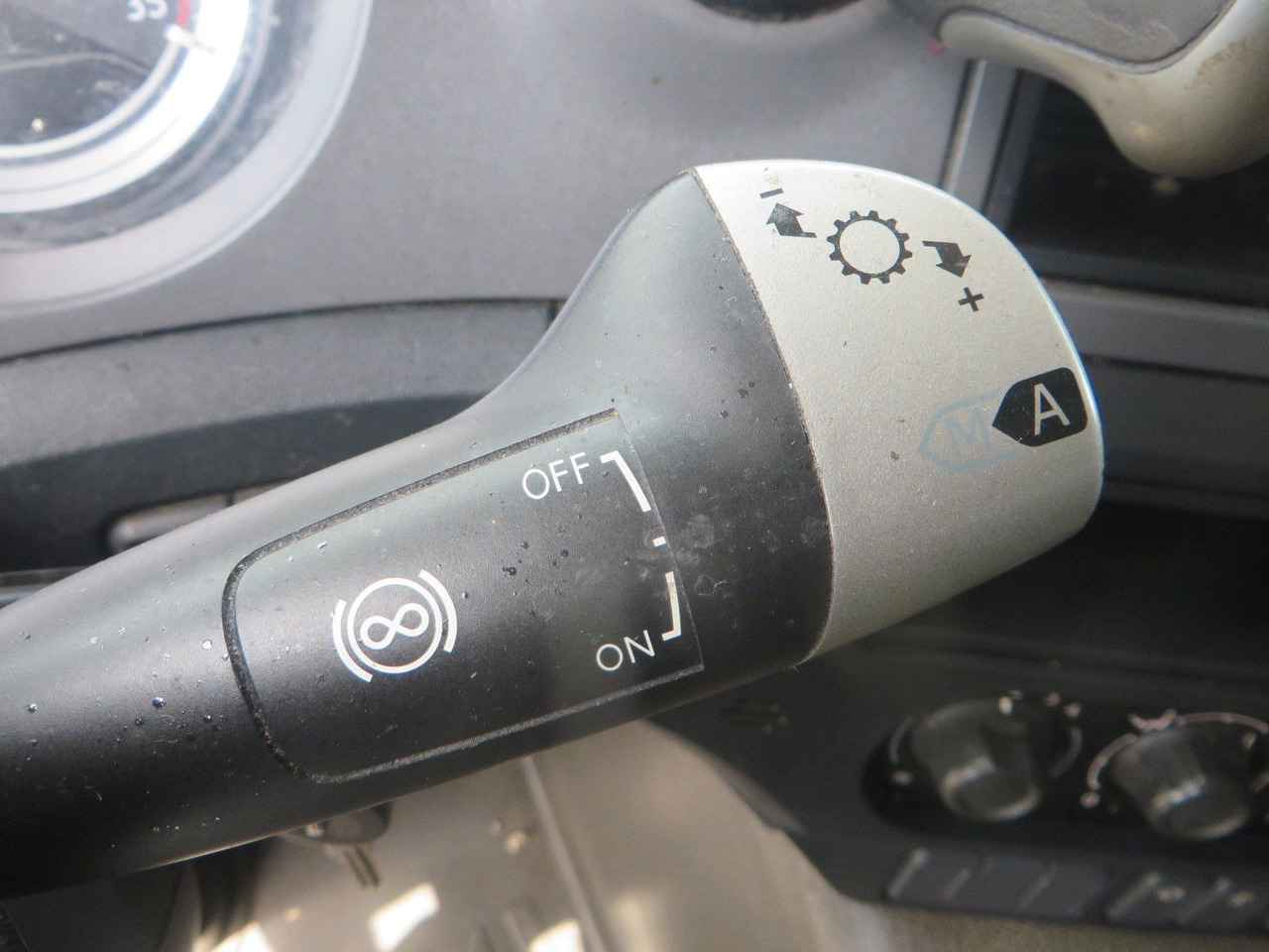 Xe tải thùng mui bạt DAF CF320 4x2 18T Curtainside 7.70m: hình 16 Xe tải thùng mui bạt DAF CF320 4x2 18T Curtainside 7.70m: hình 16